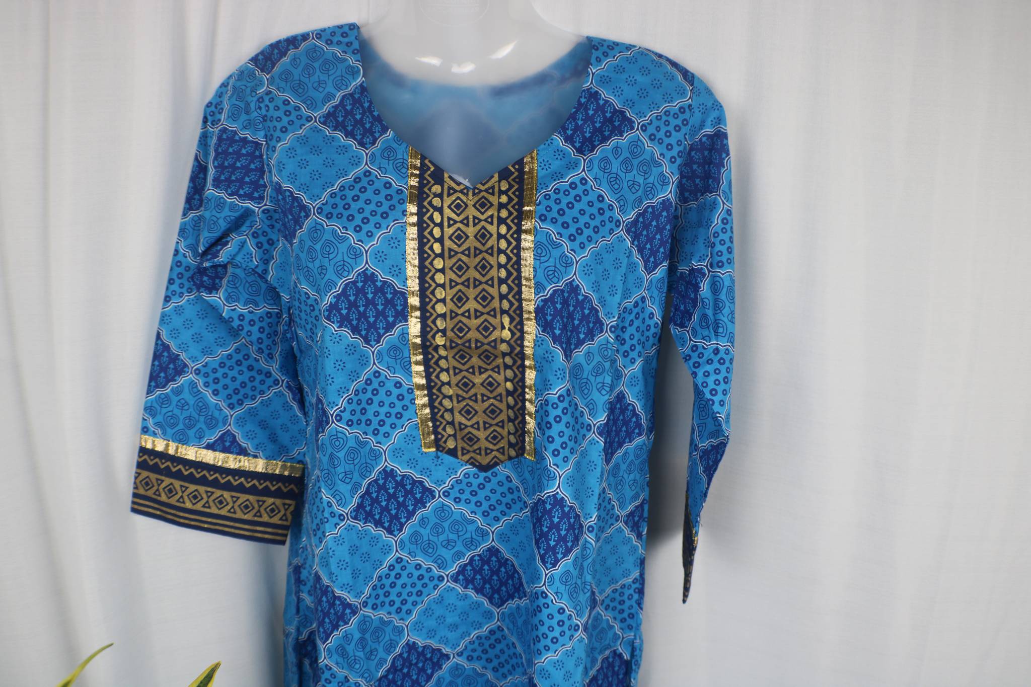 TLFABk-0009d/Block Print /V neck/Long Kurtis