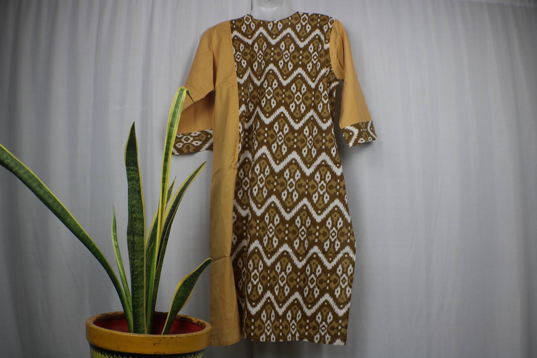 TLFABk-0005a/Ikkat Print/Brown Long Kurtis