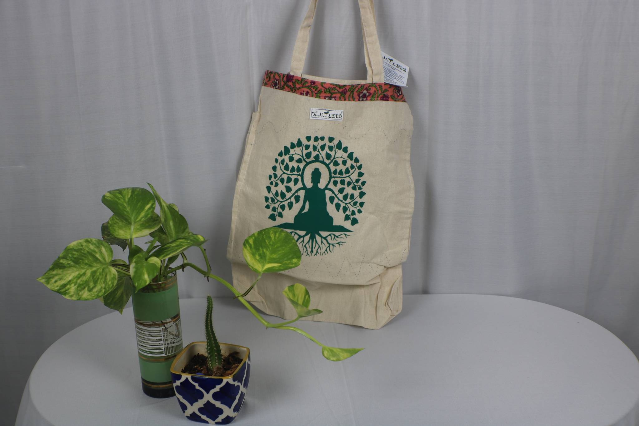 TLCBK-0080/Trendy market bag featuring a serene Buddha design